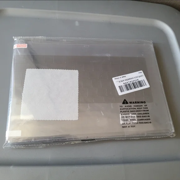 13.3" MacBook Hard Shell Case - Picture 1 of 2